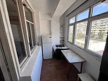 Gəncə prospekti 50 də yerləşir 9 mərtəbəli binanın 7 ci mərtəbəsi lift — 7
