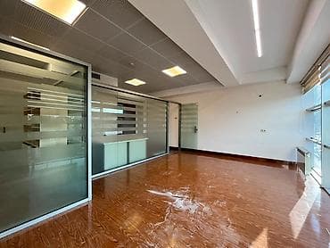 Xətai metrosuna yaxın, 13 mərtəbəli plazanın 6-cı mərtəbəsində, ümumi — 3
