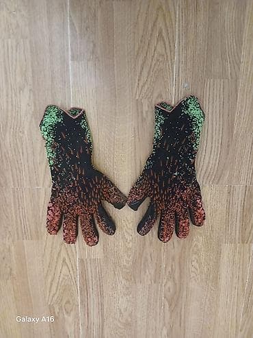 əlçək: Futbol qapıçı elceyi . ișdenmisdien az 1 rahay isletmek olar — 2