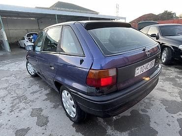 opel vectra 1995: Opel Astra F hatchback - Kuzov: 5 qapılı hatchback, tünd bənövşəyi — 3
