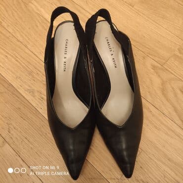 ünvan az: Tuflilər, Charles&Keith, Ölçü: 35, rəng - Qara, İşlənmiş — 1