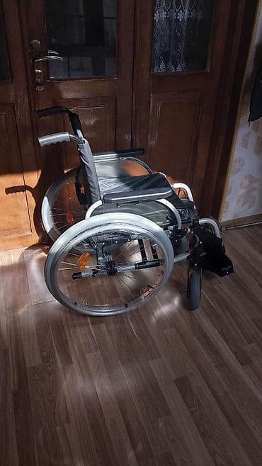 Yerimək üçün arabalar, çəliklər, əsalar, rollatorlar: Əlil Arabası təzə Dəyərindən ucuz satılır — 3