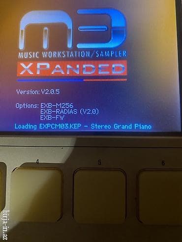yamaha psr 2000: Sintezator, Korg — 7