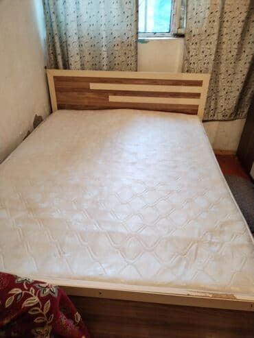 işlənmiş krafatlar: İşlənmiş, İkinəfərlik çarpayı, Azərbaycan — 1