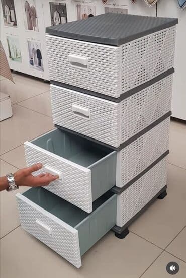 plastik qapılar işlənmiş: Yeni, Açılan, 4 qapılı Düz dolab — 1