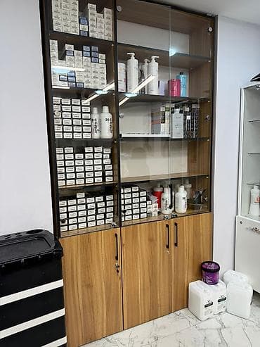 Aynur 2 💃 
Salon uçün dolab tezedi 
250 azn 
Ünvan Nəsimi m E