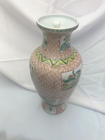 gul dibcekleri: Bir vaza, Farfor — 2