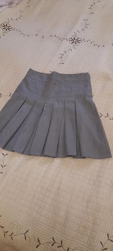 Boz rəngdə plisse ətək - Rəng: açıq/orta boz - Dizayn: tam dairəvi