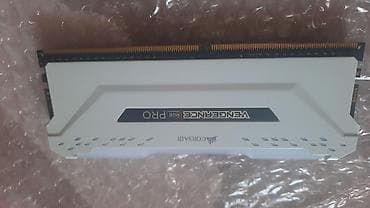 hard disk ssd: Operativ yaddaş (RAM) Corsair, 16 GB, 3200 Mhz, DDR4, PC üçün, İşlənmiş — 3