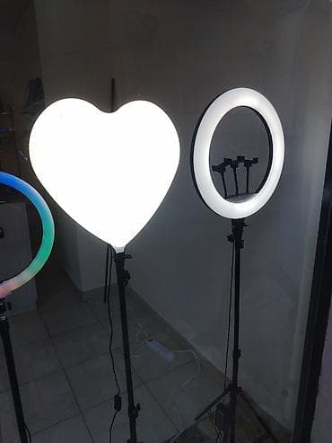 komputer pult: LED ring light və dekorativ ürək formalı işıqlandırma lampaları — 2
