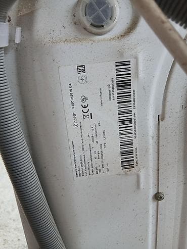 indesit paltaryuyan masin temiri: Paltaryuyan maşın Indesit, 5 kq, İşlənmiş, Avtomat, Qurutma var, Kredit yoxdur, Ödənişli çatdırılma — 3