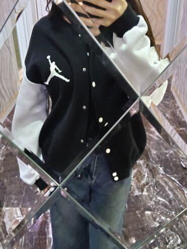 ag jaket: Unisex beyzbol üslublu jaket (qara-ağ) - Rəng: gövdə qara, qol — 1