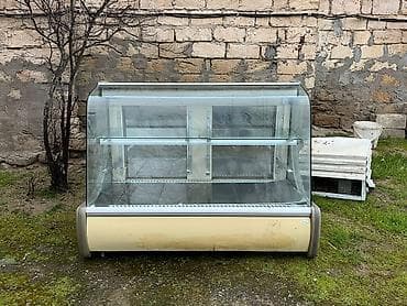 Soyuducu avadanlığı: Şüşə vitrinli soyuducu piştaxta - Önü tam şüşəli, məhsulların — 1