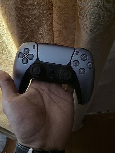 playsta: 2 ci əl PlayStation 5 slim AZ işlənmiş - Rəng: ağ/qaranlıq iki tonlu — 2