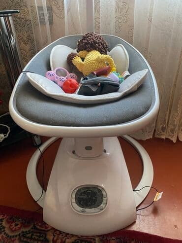 sleepy 4 nomre qiymeti: Uşaqlar üçün yataq funksiyası olan elektrik yelləncək. 6 istiqametde — 2