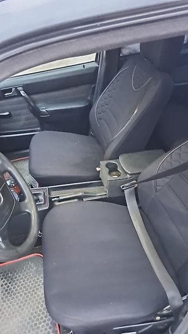 mersedes 213: Mercedes-Benz 190 (W201): 2 l | 1992 il Sedan — 6