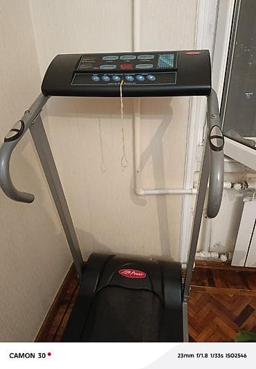 elekt: Life Power elektrik qaçış trenajoru - Kompakt ev tipli qaçış aparatı — 3