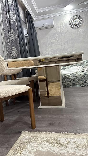 desmalar: Qonaq masası, Yeni, Açılmayan, Dördbucaq masa — 1