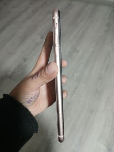 xarab telefon satisi: IPhone 8 Plus, 64 GB, Desert Titanium, Qırıq — 4