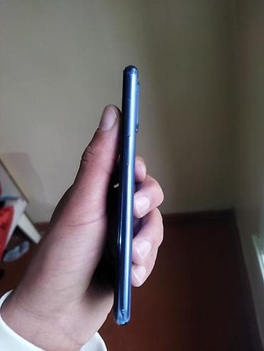 ipone 11 pro max: Xiaomi Mi 9, rəng - Mavi — 2