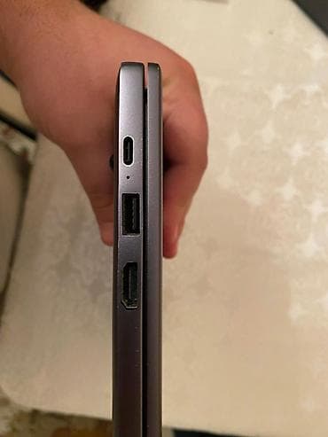 irşad notebook: Huawei MateBook noutbuku Qutusu, adapteri üzerinde Kontakt homeden — 5