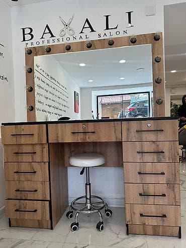 Profesional salon üçün vizaj/saç ustası masası və güzgü komplekti - — 1