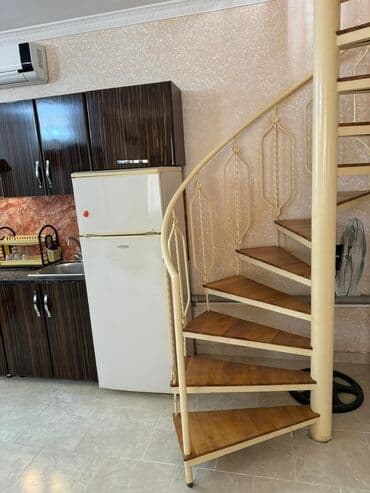 mingecevirde 3 otaqli evlerin qiymeti: Mərdəkan 3 otaqlı, 100 kv. m, Kredit yoxdur, Orta təmir — 17