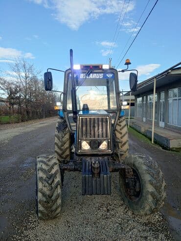 Honda: Belarus MTZ traktoru - Marka/model: Belarus (MTZ), kabinəli - Rəng — 1