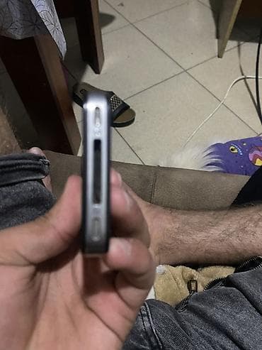 ekran redmi note 8: IPhone 4, Qara — 2