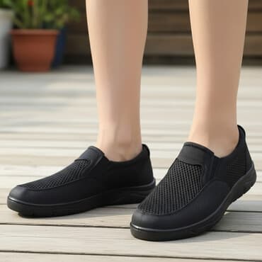 boyuk bədən ziyafət geyimləri: Qara rəngli, yüngül və rahat idman ayaqqabıları. Üzəri torlu — 1