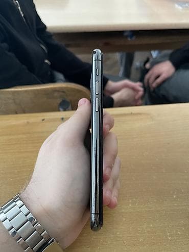 iphine 11: IPhone 11 Pro, 64 GB, Space Gray, Face ID — 3