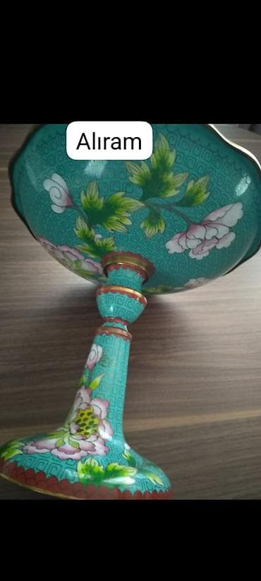 Kloazon (cloisonné) texnikası ilə bəzədilmiş dekorativ stend/qəndqab lalafo.az -da Kloazon (cloisonné) texnikası ilə bəzədilmiş dekorativ stend/qəndqab