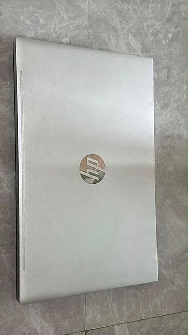 hp notebook 450 g7: HP noutbuk – gümüşü alüminium gövdə, nazik və yüngül dizayn — 1