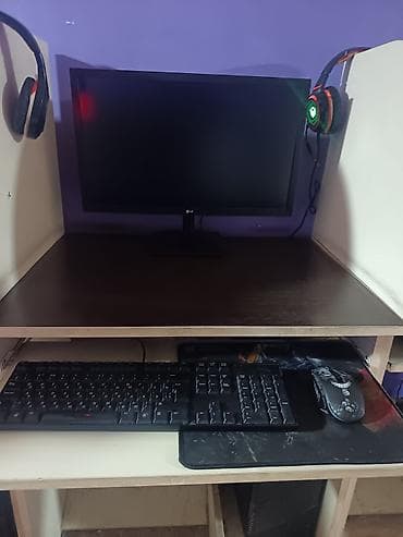 masaüstü konputer: İnternet-klub üçün hazır komplekt kompüter postları Tərkib: - 8 ədəd — 4