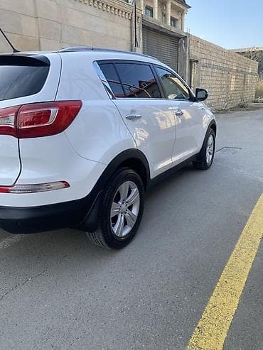 kia satisi: Kia Sportage: 2 l | 2010 il Krossover — 5