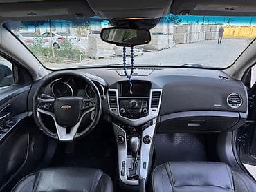 07 2012: Chevrolet Cruze: 1.4 l | 2012 il 289000 km Sedan — 6