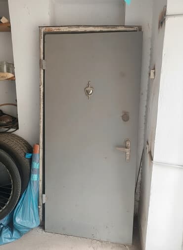 Декоративные панели для стен: Б/у Входная дверь 90х200 см С замком, Без гарантии, Самовывоз at lalafo.az — 1 Декоративные панели для стен: Б/у Входная дверь 90х200 см С замком, Без гарантии, Самовывоз — 1