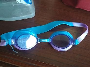 su eynəyi: Balaca yasli usaqlara uygundur diffekt var ucuz veririk.2 azn.orijinal — 2