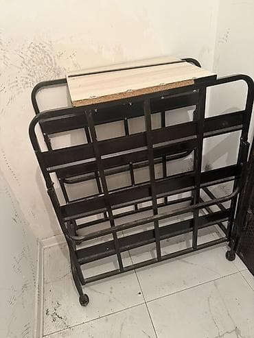 Raskaduşka Satılır az işlənib. Ortopedik döşəyi ilə birlikdə qiymət 50