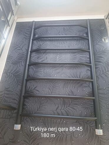 hamam quruducu: Qızılı rəngdə paslanmayan poladdan hazırlanmış dəsmal qurutma qurğusu — 2