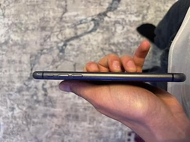 iphone gence: IPhone 11, 64 GB, Qara, Face ID — 3