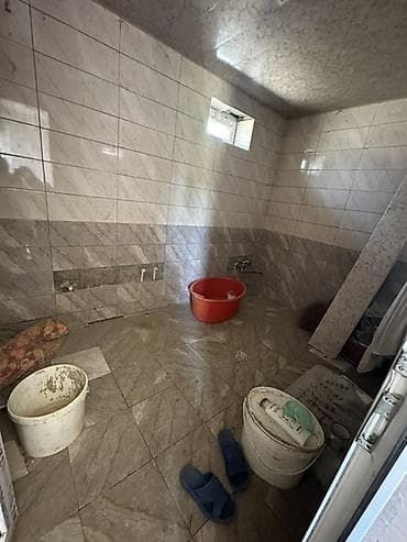 sahe: Həyət evi - Torpaq sahəsi olan, bir mərtəbəli həyət evi; üst hissədə — 3