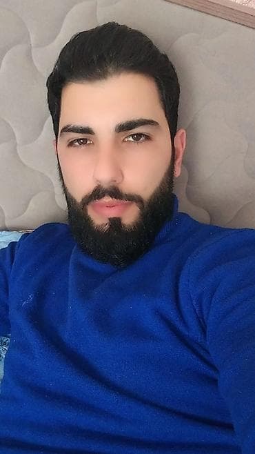 Cinslər: Mavi kişi sviteri - Rəng: tünd mavi - Material: yumşaq trikotaj/parça — 1