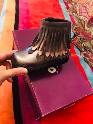 Yenidir.Ortopedik bot panco firmasinindir deridir ustunun sacaqlari