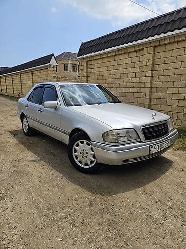 Продажа авто: Mercedes-Benz C-Class (W200) sedan - Kuzov: 4 qapılı sedan, gümüşü — 1