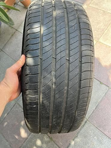 pər: Şin Michelin 235 / 50 / R 19 — 4