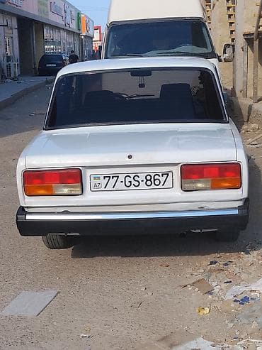 lada 2105: Maşın barterdə olunur üstünlük avtamat 190 yeskaya verilir ama digər — 8