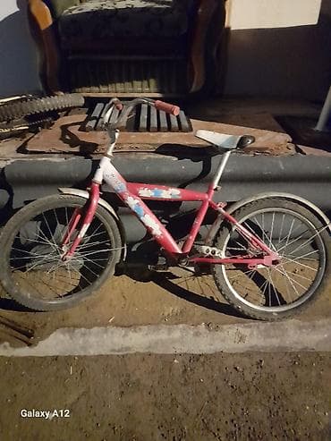 Velosibet 20 lik 
pedalin topu daqilib 15m son