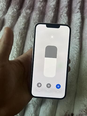 philips xenium 9@9h: IPhone 13, 128 GB, Ağ, Simsiz şarj — 5
