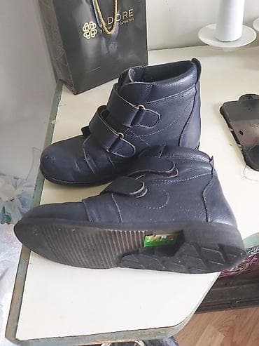 uwaq: 1-2 dəfə geyilib. təmiz dəri, tam ortopedikdir. razmer 37. içərisi — 1